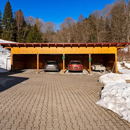 šumava Escape Apartmán *